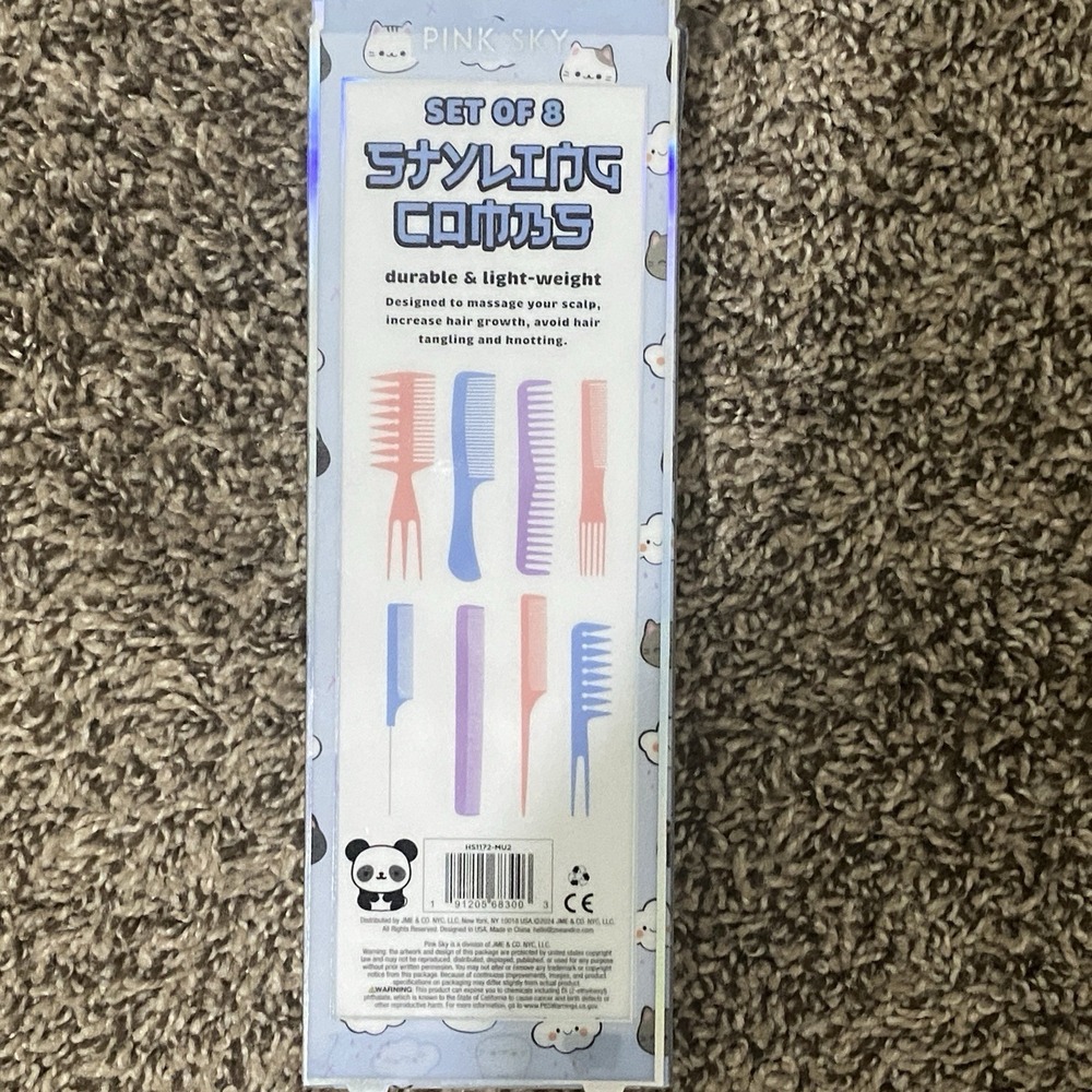NIB Set Of 8 Styling Combs Multi Color - Picture 2 of 6